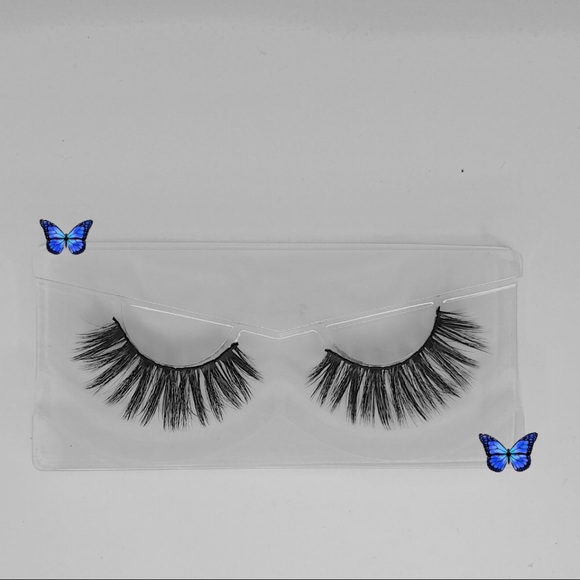 Lashes - Picture 2 of 11